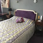 Pierre Hotel 3*