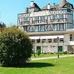 Hotel Pierre
