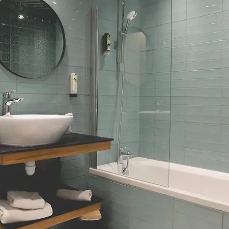 Pierre Saint-Pierre-du-Vauvray