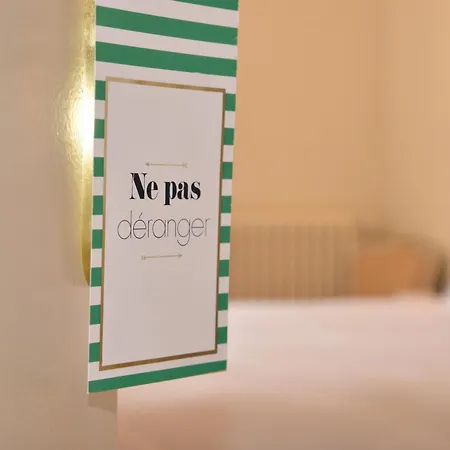 Pierre Hotel 3*