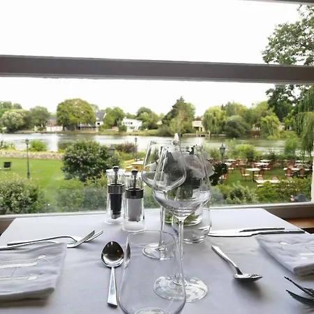 Hotel Pierre 3*