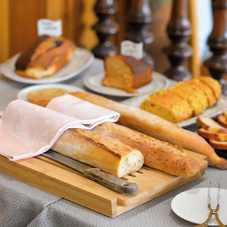 Pierre 3* Saint-Pierre-du-Vauvray