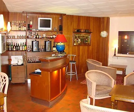 Logis Pierre 3* Saint-Pierre-du-Vauvray