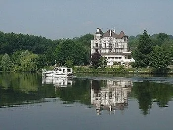 Pierre Saint-Pierre-du-Vauvray