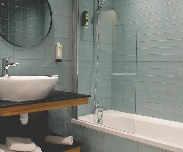 Pierre Saint-Pierre-du-Vauvray