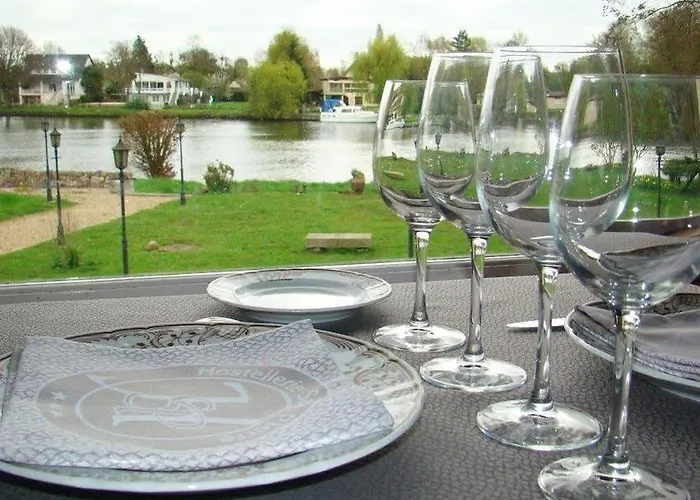 Pierre Saint-Pierre-du-Vauvray